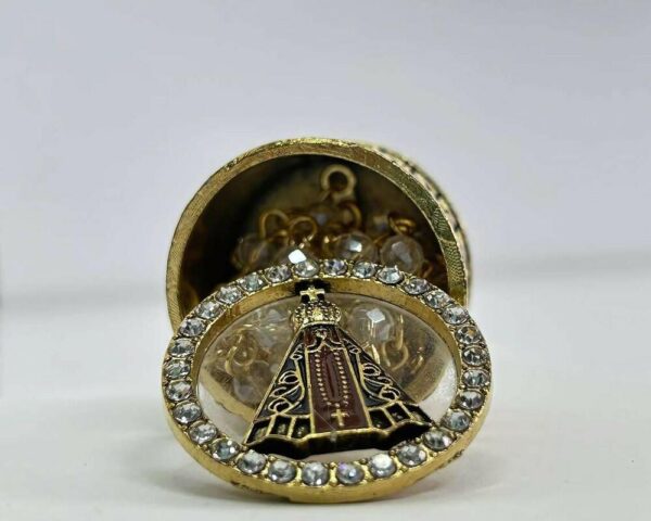 Terço Nossa Sra. Aparecida Prateado Pérola e Fecho + Relicário - Image 3