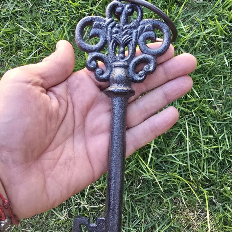 Chave Decorativa Gigante em Ferro Fundido – 23 cm